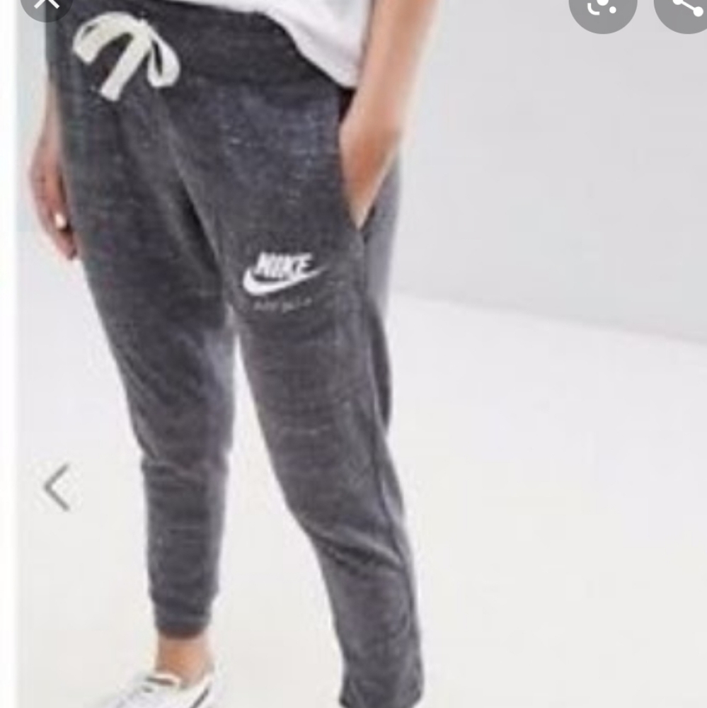 Nike joggers